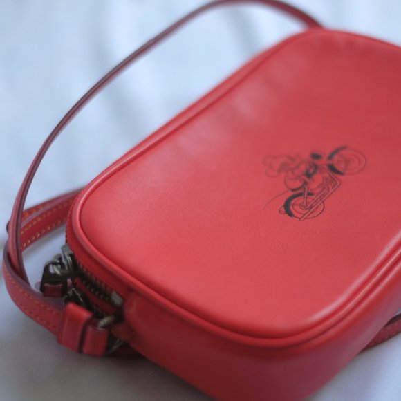 Coach Red Disney Limited Edition crossbody bag - Picture 3 of 10